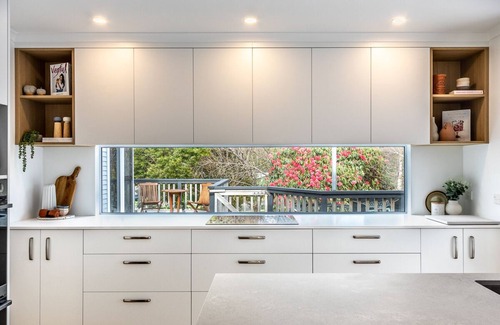 Raumati Beach House | Spacious Modern Coastal Haven, 5 minutes to the beach, shops and walking tracks.