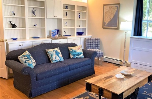 Village Green House | Spacious & Modern pet-friendly Victorian over 4,200 Sq Ft
