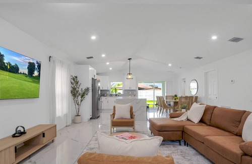 Lake Worth House | Spacious & Modern Brand New Home