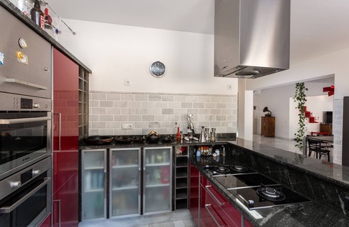 Calafell Villa | Spacious modern villa with gallery and heated pool
