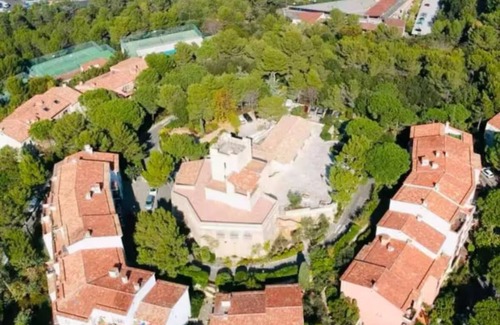 Mougins Apartment | Spacious Mougins apartment