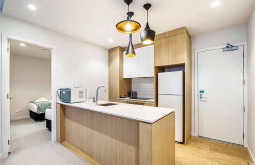 Mount Eden Apartment | Spacious Mount Eden Apartment