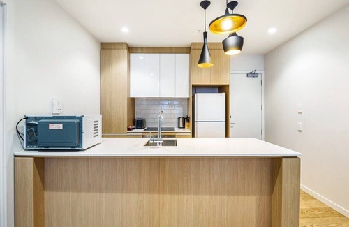 Mount Eden Apartment | Spacious Mount Eden Apartment