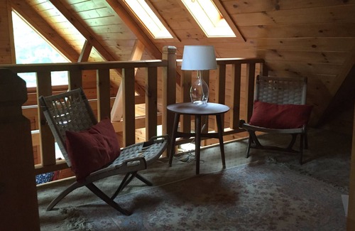 Mount Tremper House | Spacious mountain home, sunset views, creek.