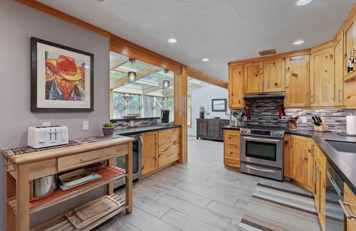 Mount Olympus House | Spacious MTN Retreat Near Ski Resorts, hot tub, home office, and Pet-Friendly