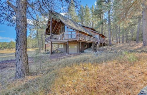 Munds Park House | Spacious Munds Park Cabin with Golf Course Views