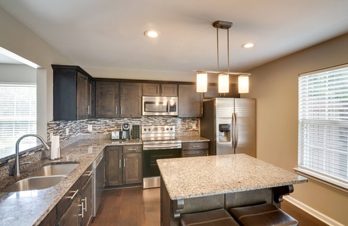 McMurray House | Spacious Nashville Townhome w/Private Deck & Yard