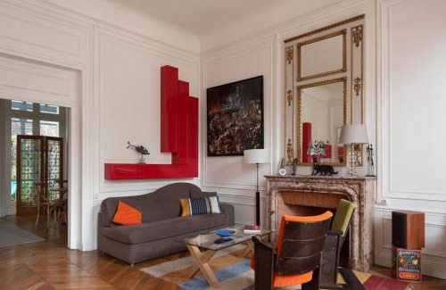 Quartier de la Plaine-de-Monceaux Apartment | Spacious nest with terrace near Batignolles