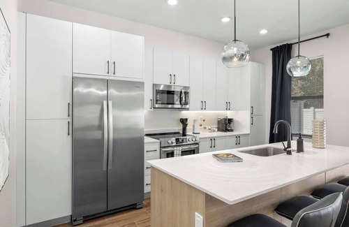 Pinecrest West Park House | Spacious New-Build 3Br Home Near Downtown Tampa