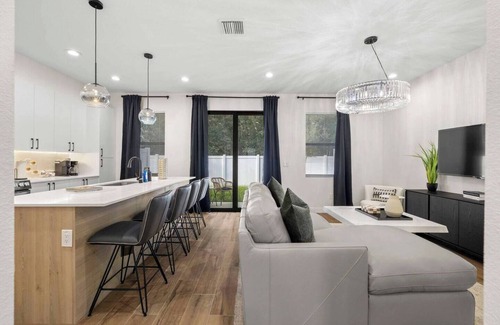 Pinecrest West Park House | Spacious New-Build 3Br Home Near Downtown Tampa