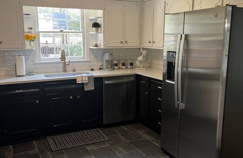 Tuscaloosa House | Spacious, newly updated, classic style close to UA campus. Sleeps 10