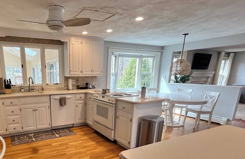 North Andover House | Spacious Northshore 5BR family home & yard