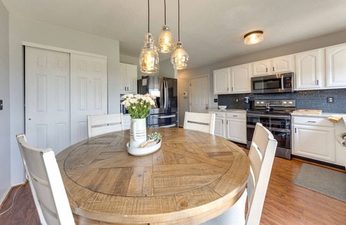 O'Fallon House | Spacious O'Fallon Vacation Home: 30 Mi to St Louis