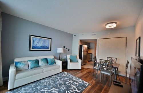 Downtown Myrtle Beach Condo | ⭐️Spacious Ocean Front Modern Decor.Spectacular View 2 Full Bath , 2nd floor