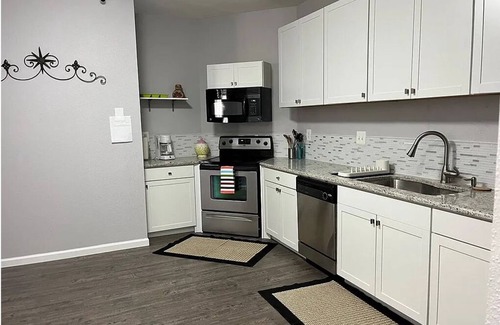 Del Mar Condo | Spacious Ocean View Condo in Downtown