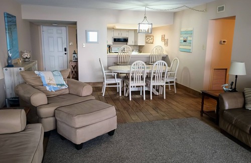 Myrtle Beach Condo | Spacious Oceanfront Condo