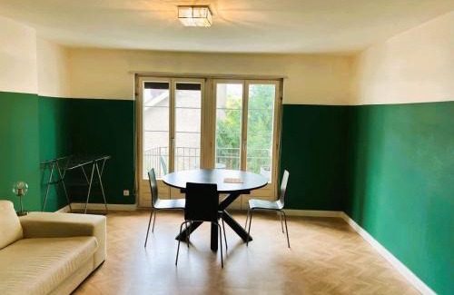 Old Town Apartment | Spacious Old Town Flat, Munster