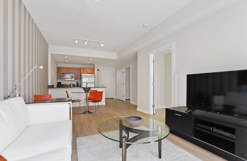 West End Apartment | Spacious One Bed Apartment in Historic West End