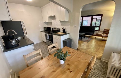 Lower Queen Anne Apartment | Spacious One Bedroom Apartment at the Space Needle!