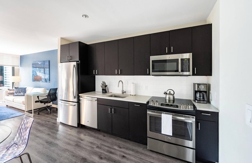 Seaport District Apartment | Spacious One Bedroom in Luxury Boston Building
