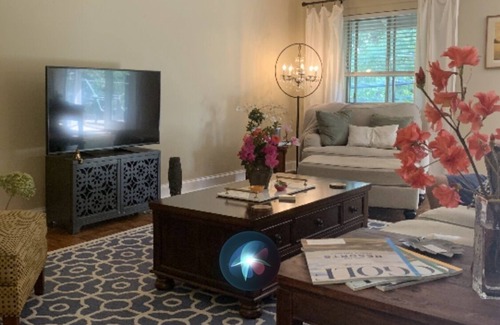Knoxville Condo | Spacious one level condo in exclusive neighborhood.