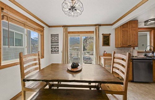 Ouray House | Spacious Ouray Townhouse w/Spectacular View!