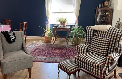 Sylmar House | Spacious & Peaceful 4 bedroom Mountain House near Studios, Hiking and Hollywood