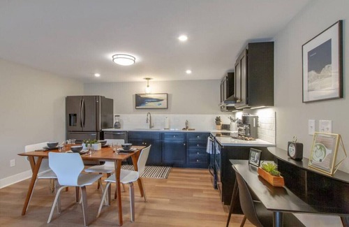 Franklin House | Spacious & Peaceful- Historic Franklin Quadplex