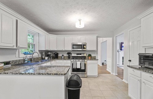 Lawrenceville House | Spacious Pet-Friendly Retreat w/Screened-In Sunroom and Grill