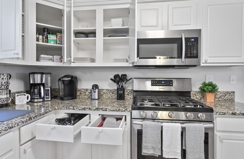 Lawrenceville House | Spacious Pet-Friendly Retreat w/Screened-In Sunroom and Grill