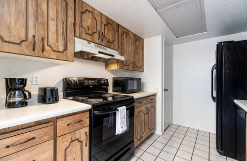 West Jordan Apartment | Spacious Pet Friendly Retreat!