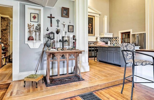 Dundee House | Spacious Pet-Friendly Home - Near Dundee Wineries!