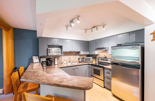 Upper Village Condo | Spacious | Pets | Hot tub | Walk to Blackcomb