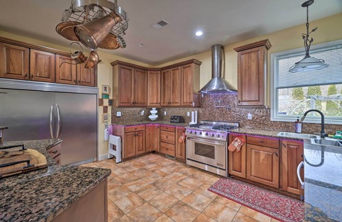 Effort House | Spacious Poconos Vacation Rental w/Game Room