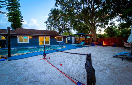 Lake Magdalene House | Spacious pool home minutes to downtown and all attractions