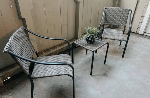 South Side Apartment | Spacious Poolside Oasis with Easy Access & Parking