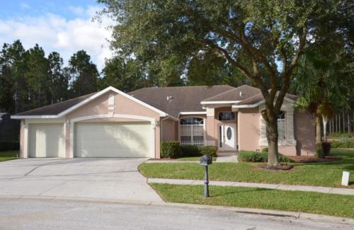 Highlands Reserve House | Spacious Private 4 Bed Pool Home