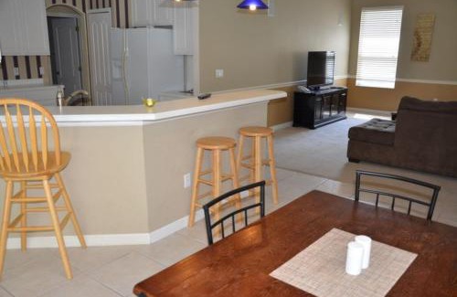 Highlands Reserve House | Spacious Private 4 Bed Pool Home