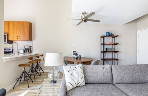 South Redondo Apartment | Spacious Redondo Beach 2BR Loft w/Pool, Gym, steps to Beach, by Blueground