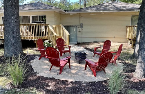 Traverse City House | Spacious, renovated 3 bedroom home in Traverse City
