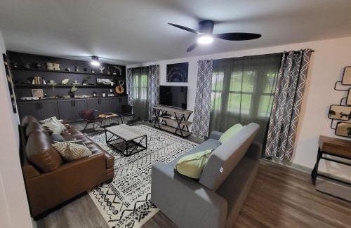 Kannapolis House | Spacious, Renovated, 5-bedroom Retreat, Near I-85