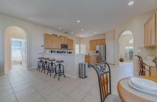Legacy Park House | Spacious Resort Style Home | Pool | Mins to Disney.