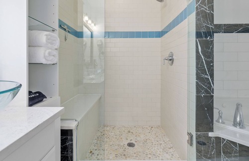 North Bethesda House | Spacious Retreat 4BR QBED Close to Shops15mi - DC