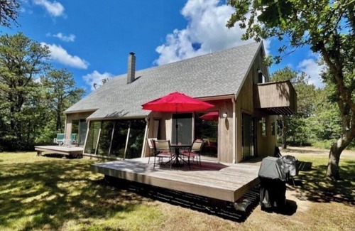 West Tisbury House | Spacious Retreat. Close to beach & bike trails. AC, deck & outdoor shower