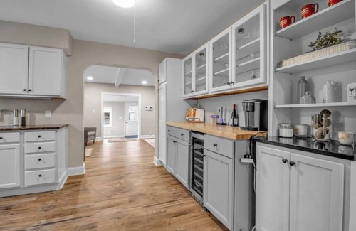 Orchard Park House | Spacious Retreat Walking Distance to Bills Stadium