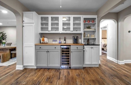 Orchard Park House | Spacious Retreat Walking Distance to Bills Stadium
