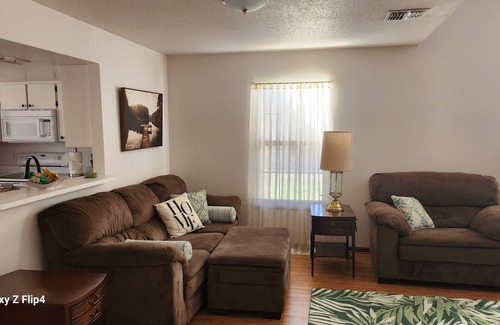 Webster Villa | Spacious Ridge Manor Villa with BBQ, Screened Lanai, and Views