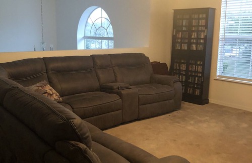 Spring Hill House | Spacious Room#3 for 2 fabulous guests!