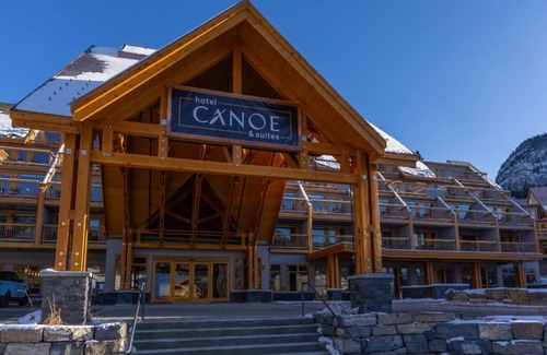 Banff Apartment | Spacious Room | Gas Fireplace + Balcony | EV Chrgr