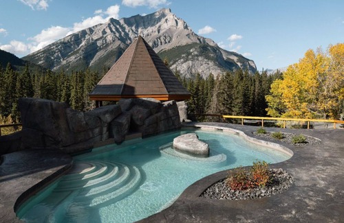 Banff Apartment | Spacious Room | Gas Fireplace + Balcony | EV Chrgr